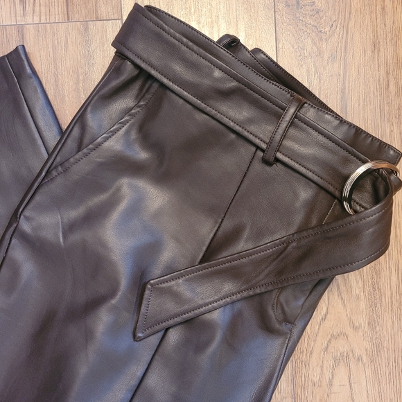 Additionelle Faux Leather Croppes Trousers - Picture 2 of 2
